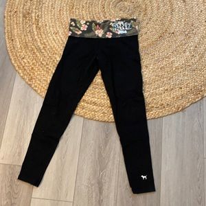 VS pink fold over skinny legging small